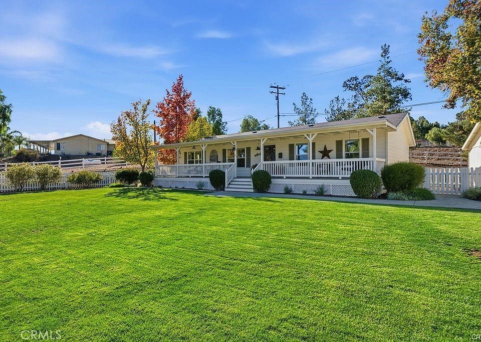 1st image of 24765 Las Flores Dr