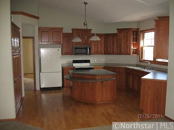 3rd image of 1656 138th Ave NE