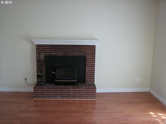 3rd image of 4300 NE 39th St