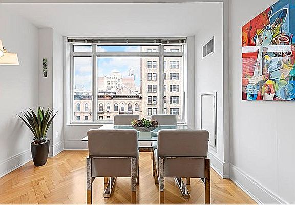 3rd image of 205 W 76th St APT 6C