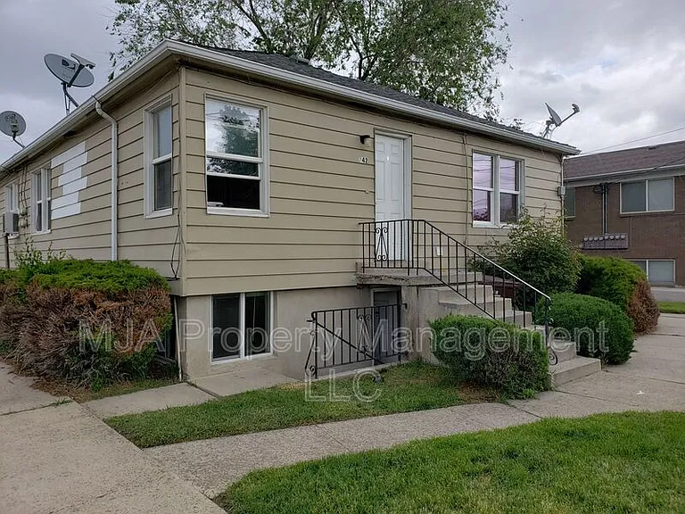 740 W Wasatch St — Photo 2