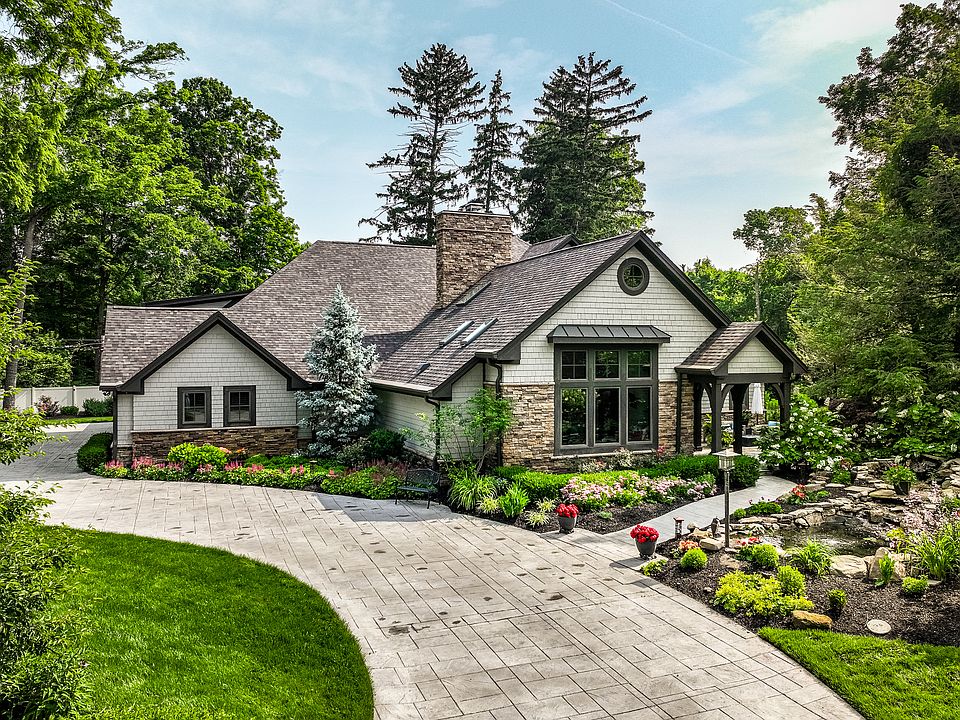 1st image of 8651 Emerald Ln