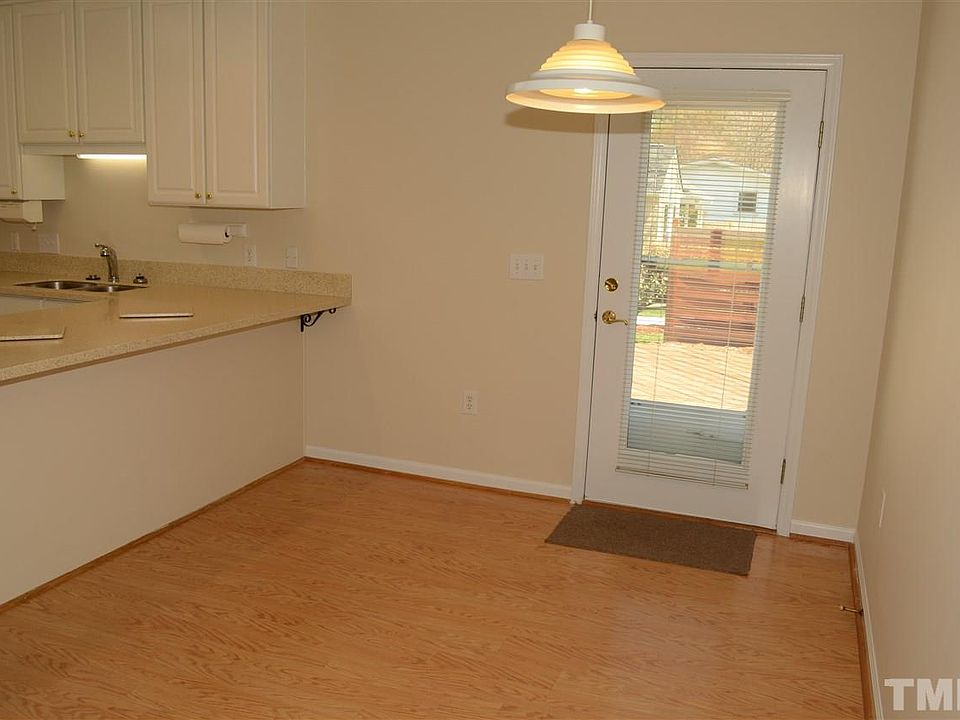 2nd image of 100 Fairgrove Way