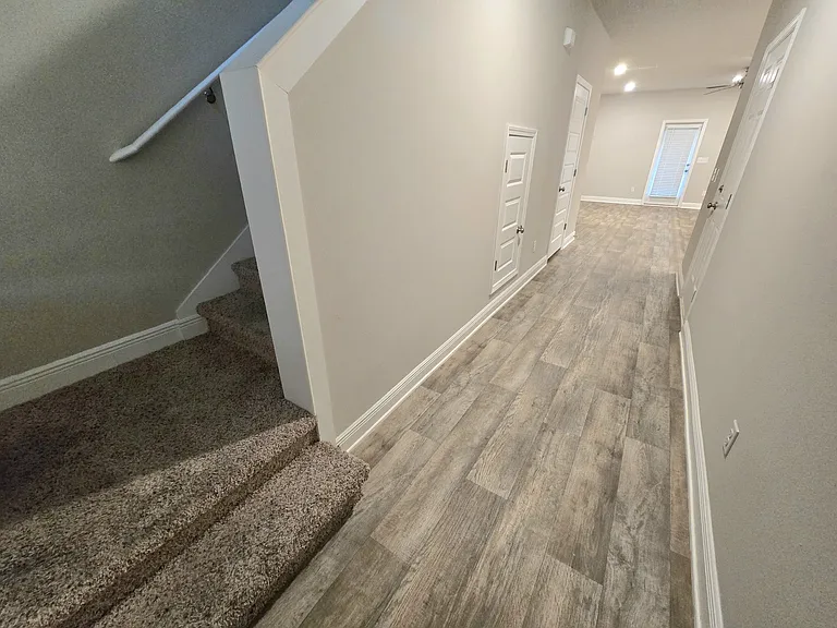 6012 Royal Port Ct — Photo 17