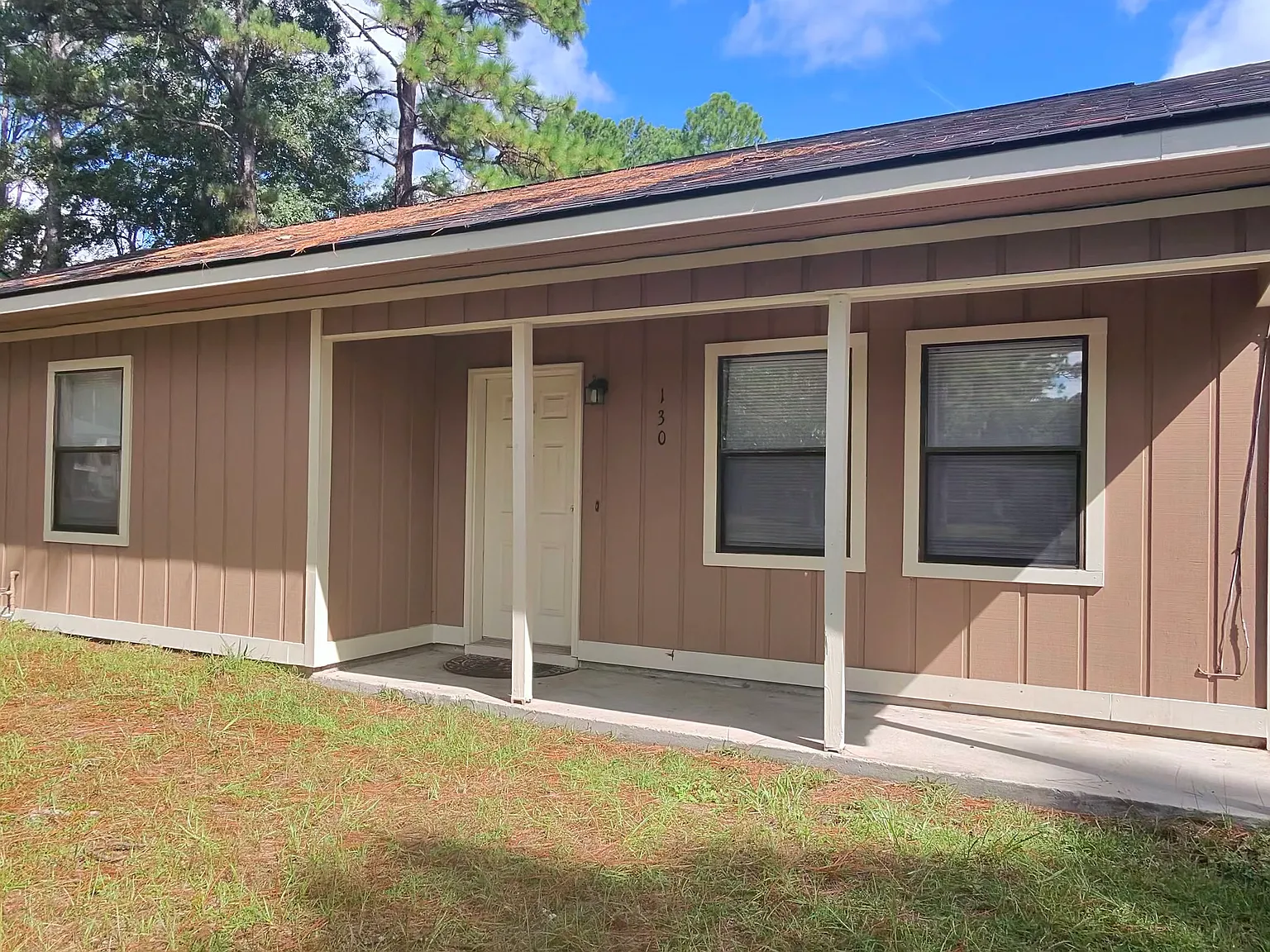 3 bed, 1.5 bath, 1424 sqft, $1,650 — Photo 1