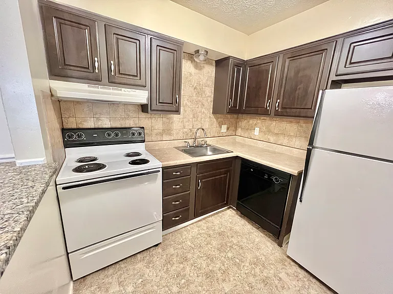 Countrybrook Apartments — Photo 66