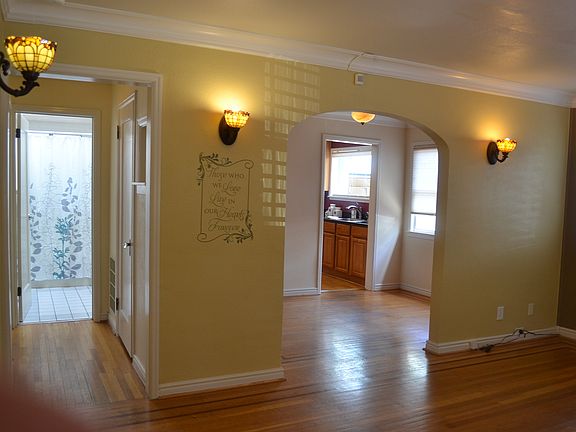 5th image of 1522 Yale Ave