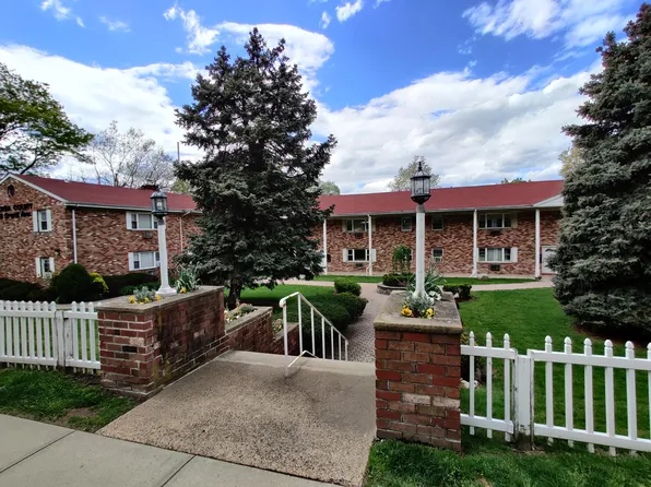 456 Grand Ave, Leonia, NJ