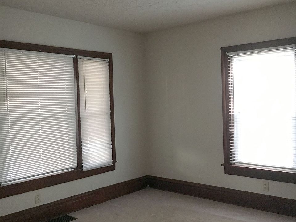 606 W Main Living