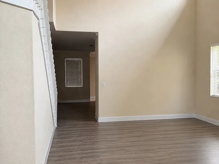 17581 Holly Oak Ave — Photo 4