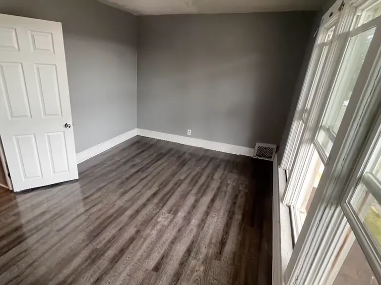 401 W Marion St — Photo 10