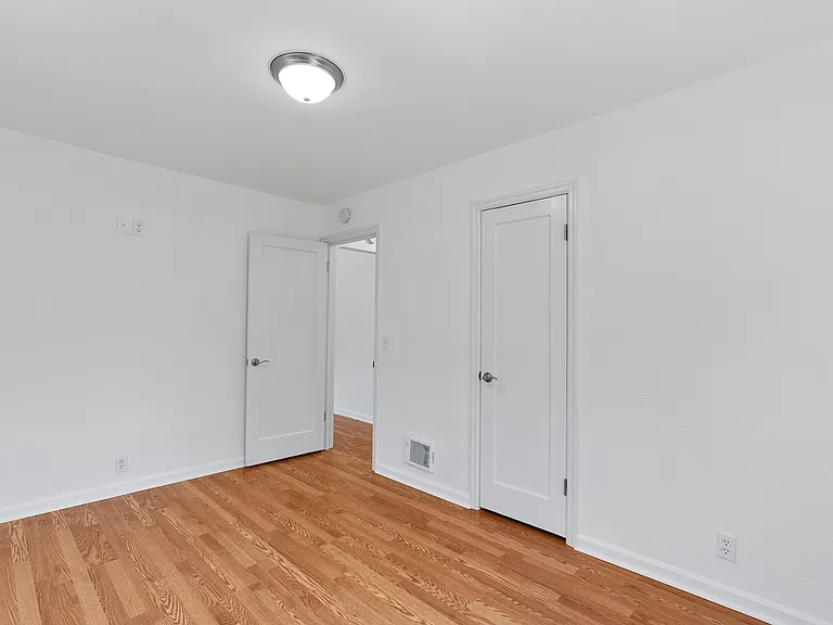 2130 Berry St SE — Photo 17