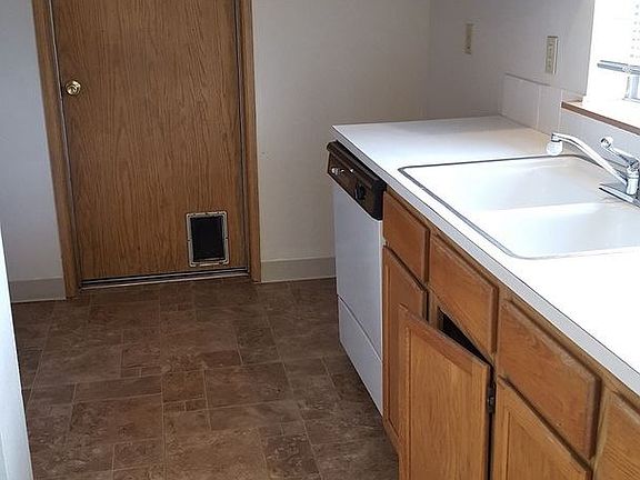 5th image of 4210 Riverhill Dr