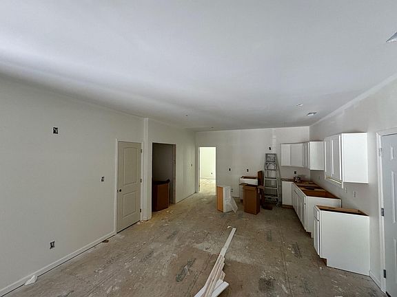 4th image of 307 W Blair Ave