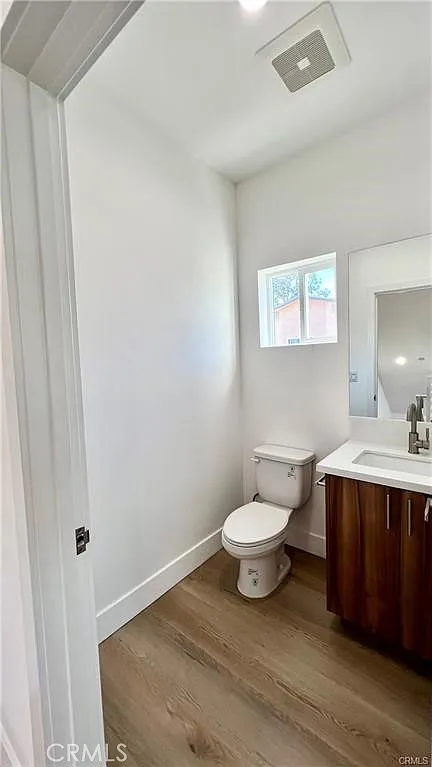 4 bed, 4.5 bath, 1600 sqft, $4,550 — Photo 4