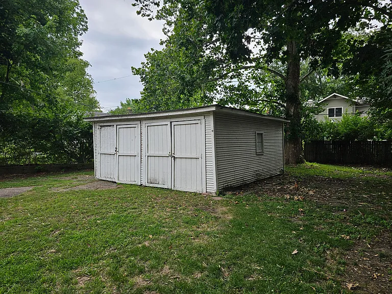 6052 N Park Ave — Photo 10