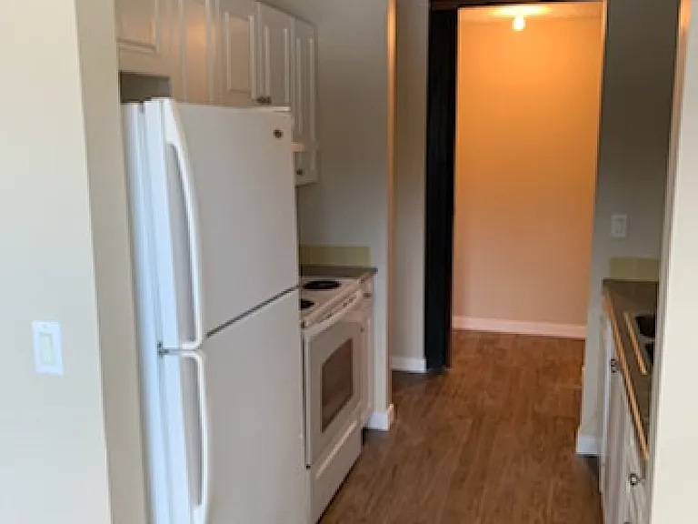 4608 52nd Ave — Photo 2