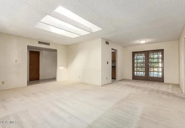 650 E Malibu Dr — Photo 32