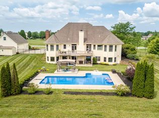 400 Warrenpoint Ln, Pataskala, OH 43062