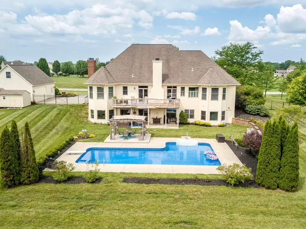 400 Warrenpoint Ln, Pataskala, OH 43062