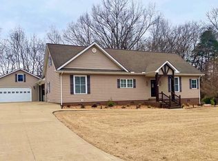 215 Sunrise Dr, Paris, TN 38242