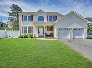 213 Beechmont St, Toms River, NJ