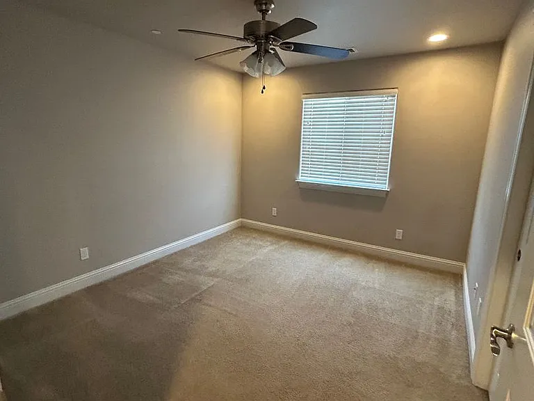 2601 Sapphire Ln #3 — Photo 16