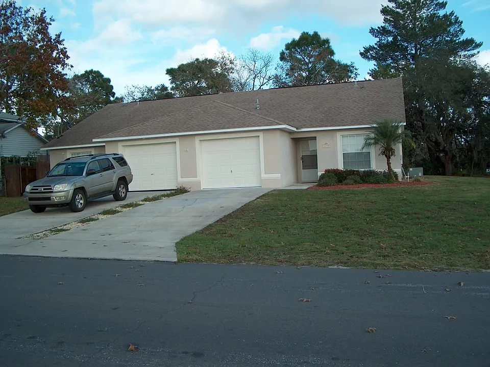 Duplex Front Entrance Parking