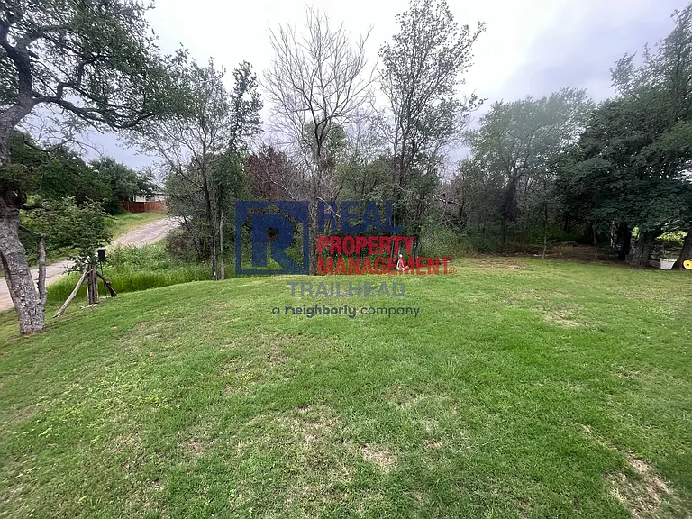2700 Steepleridge Cir — Photo 19