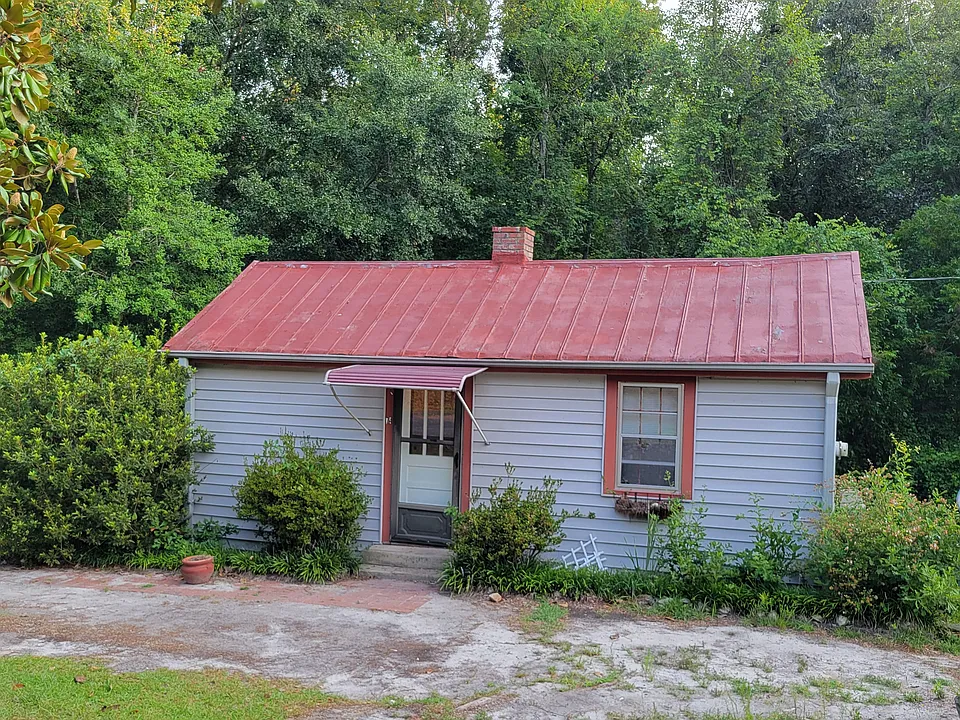 74 Taylor Rd