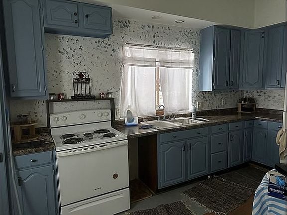 5th image of 1011 E Copeland Rd