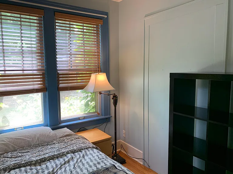 2 window on side end of bedroom