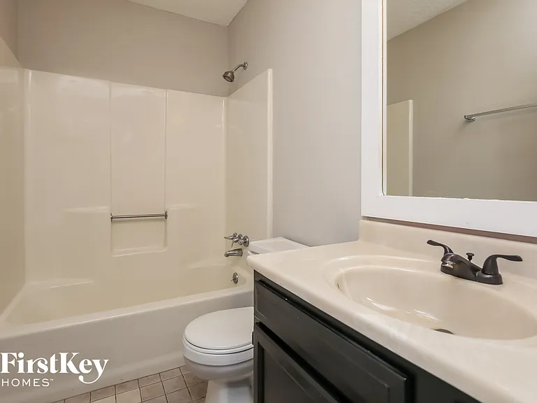 3920 Valleybrook Ct — Photo 14