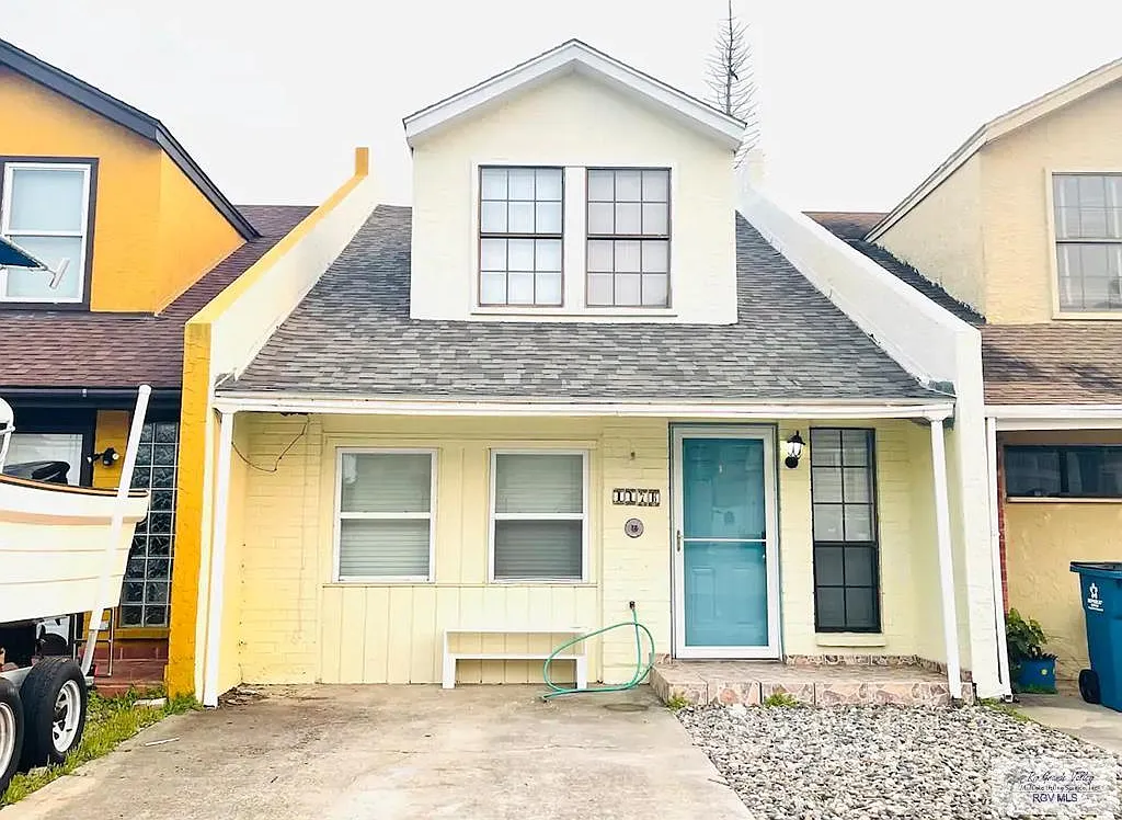 3 bed, 2.0 bath, 1334 sqft, $4,200 — Photo 1