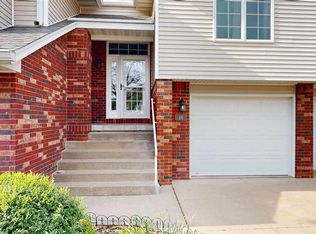46 Camborne Cir, Iowa City, IA 52245