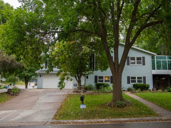 400 Oak St, Mount Horeb, WI 53572