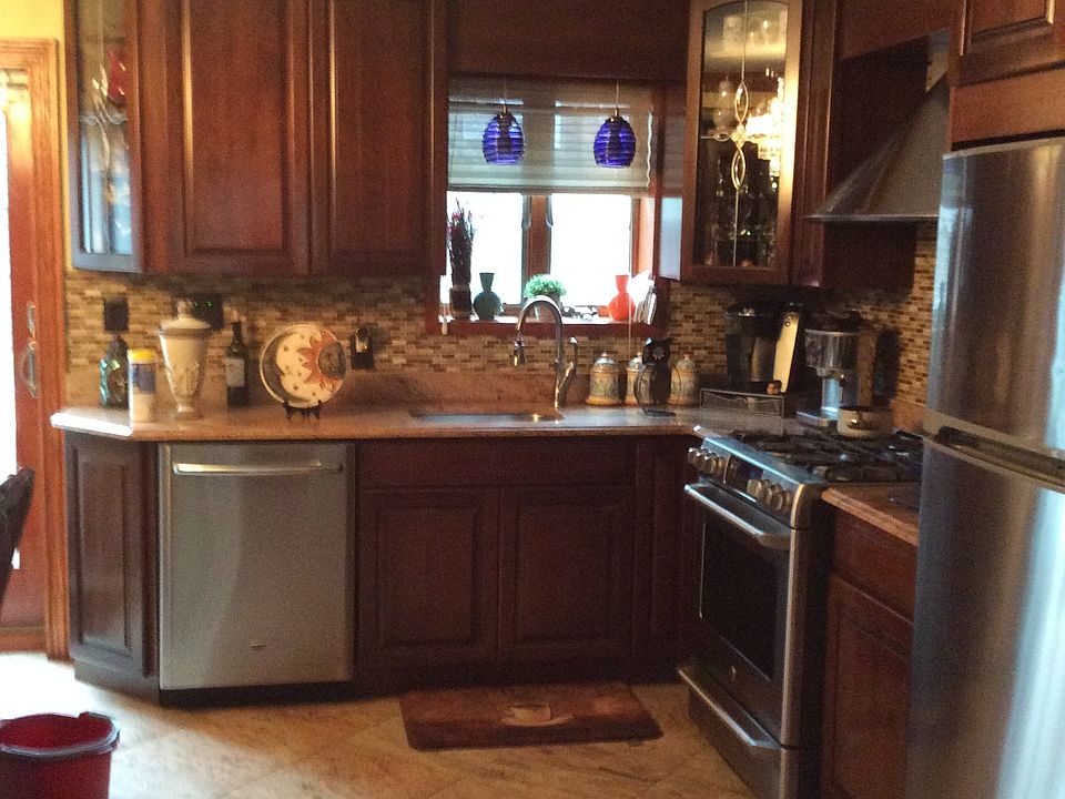 2nd image of 6101 77th Pl