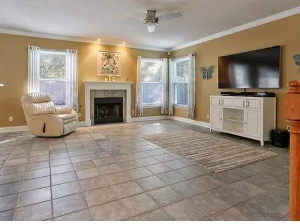 800 Madison Ln, Slidell, LA 70460