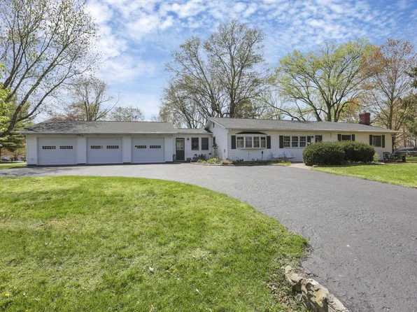 21 Aspen Ln SW, Pataskala, OH 43062