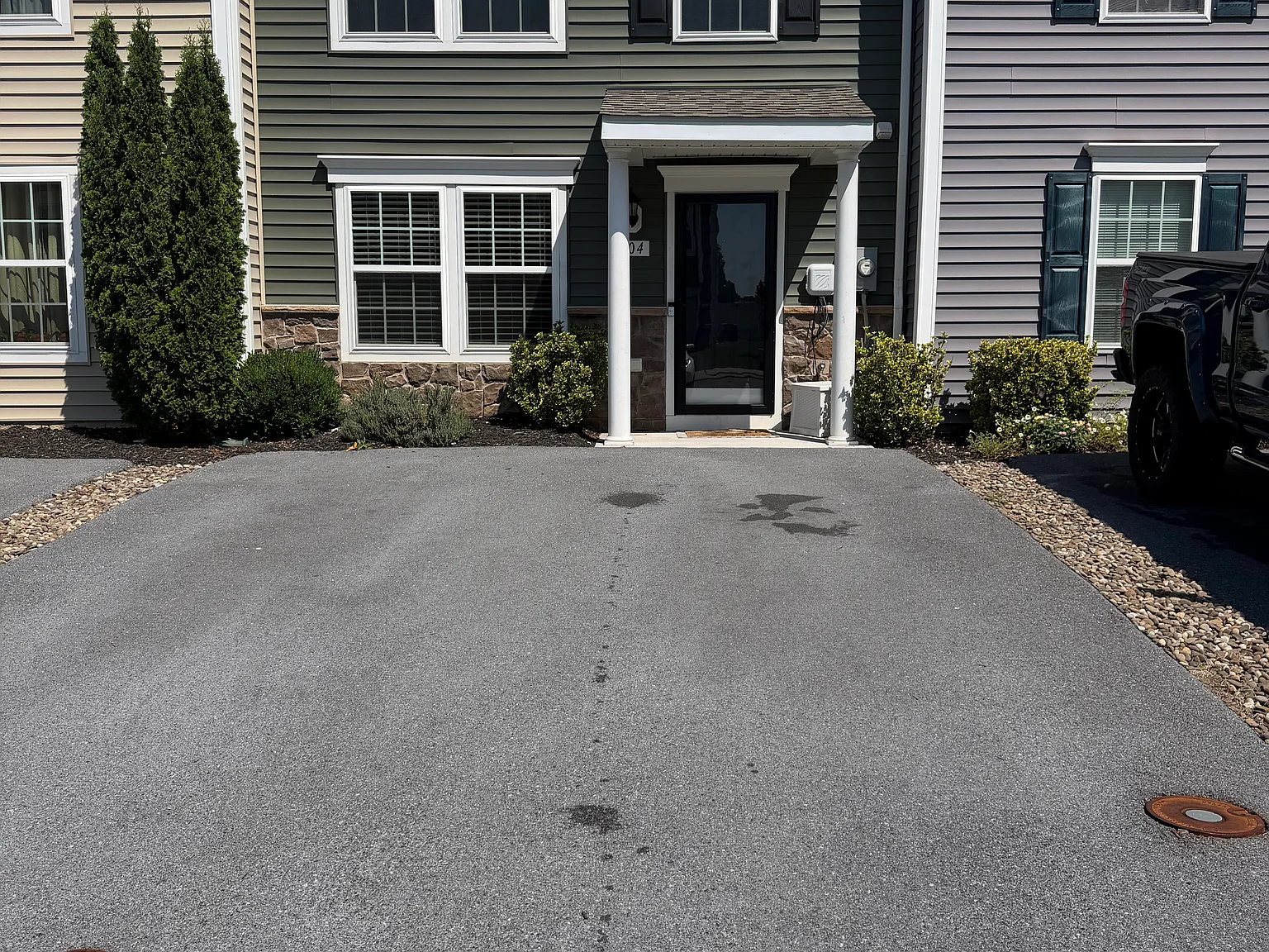 604 Thumper Dr — Photo 1