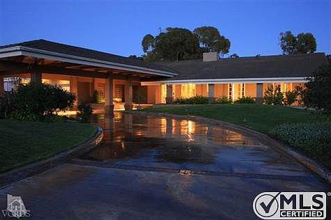 2nd image of 4266 Clubhouse Dr