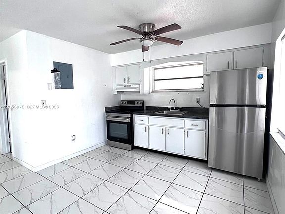 3rd image of 121 NE 80th Ter APT 5