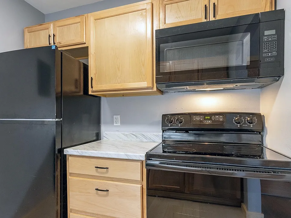 2703 Westview Ct