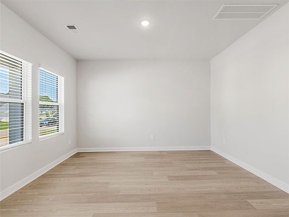 4th image of 495 Harben Dr