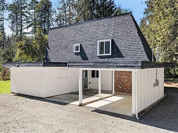3rd image of 400 Manse Rd
