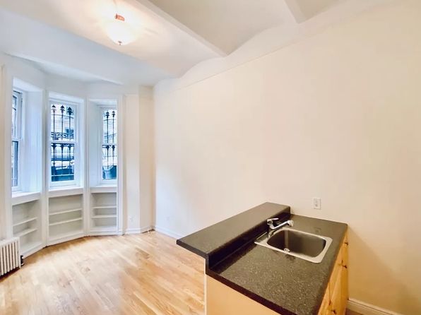 150 Columbia Hts APT 1F