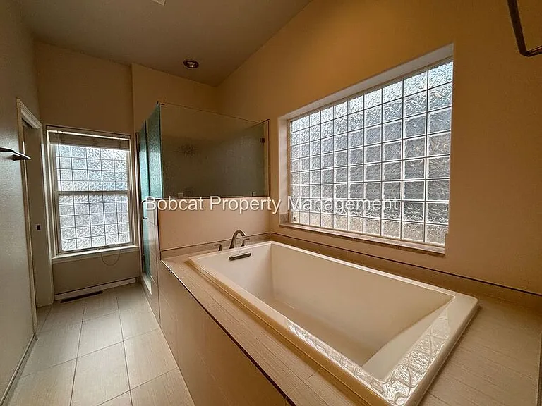 963 Ranchview Cir — Photo 40