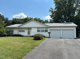 409 NW Woods Chapel Rd, Lees Summit, MO 64064