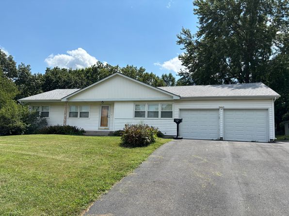 409 NW Woods Chapel Rd