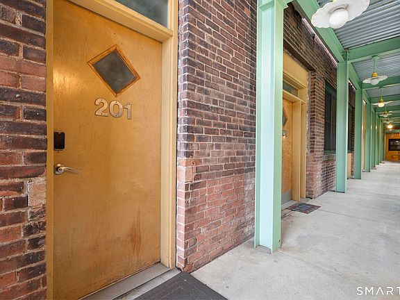 3rd image of 43 Chestnut Street #201